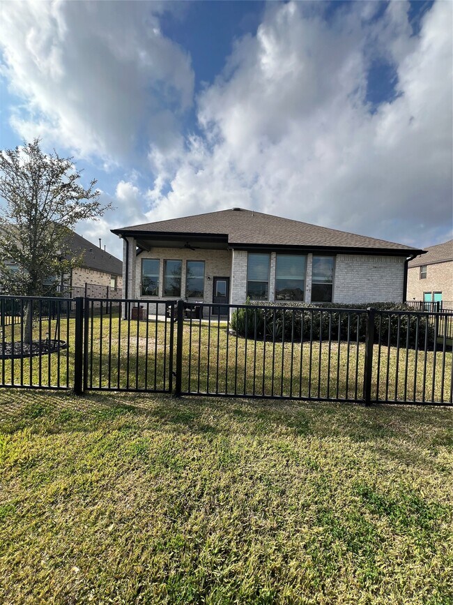 3102 Secret Lagoon Ln in La Marque, TX - Building Photo - Building Photo