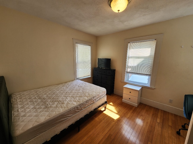 66 Brook St in Quincy, MA - Building Photo - Building Photo