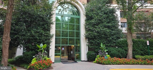 property at 10101 Grosvenor Pl