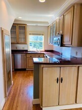 1933 42nd Ave E in Seattle, WA - Building Photo - Building Photo