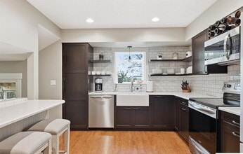 15315 Westchester Dr in Omaha, NE - Foto de edificio - Building Photo