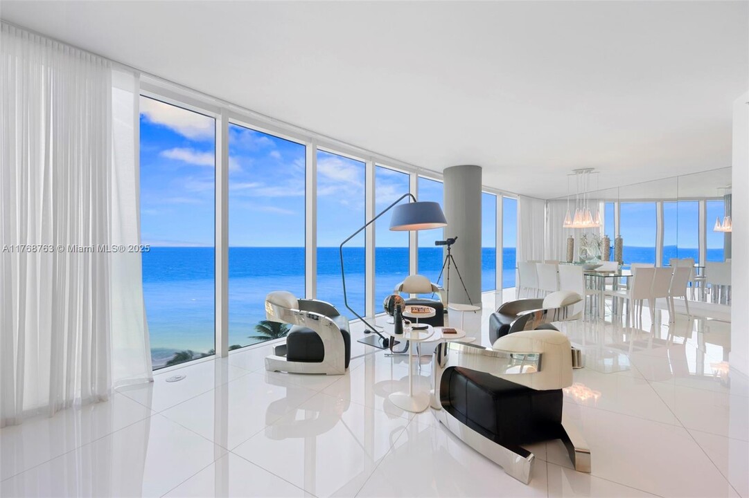 2711 S Ocean Dr, Unit 902 in Hollywood, FL - Foto de edificio