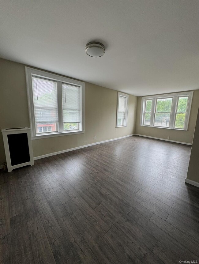 80-21 Myrtle Ave in Queens, NY - Building Photo - Building Photo