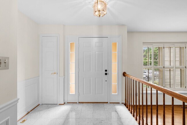 10794 Brewer House Rd in Rockville, MD - Building Photo - Building Photo