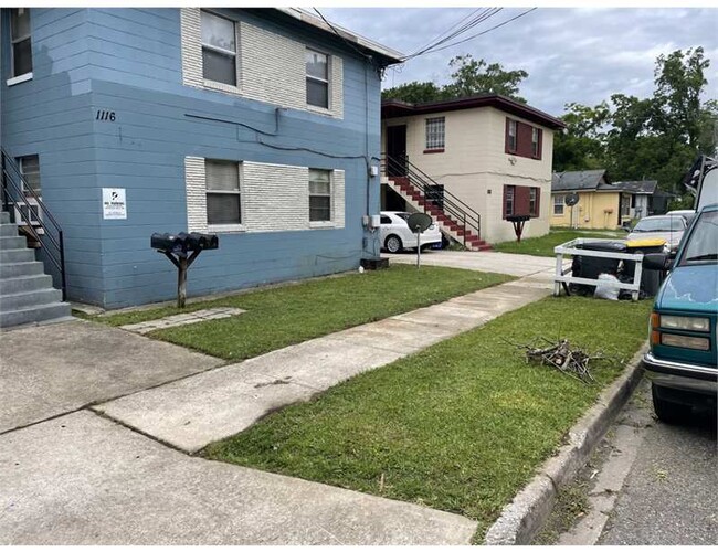 1116 W 25th St, Unit 2 in Jacksonville, FL - Building Photo - Building Photo