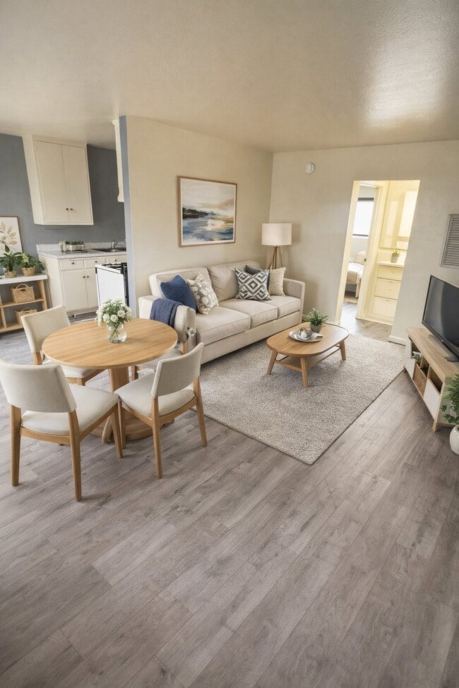 1133 E Alosta Ave, Unit 25