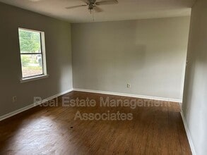 300 S 18th St in Griffin, GA - Building Photo - Building Photo