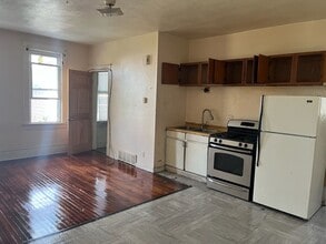 2421 S 5th Pl in Milwaukee, WI - Building Photo - Building Photo