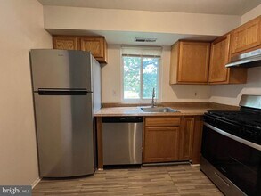 11901 Tarragon Rd in Reisterstown, MD - Building Photo - Building Photo