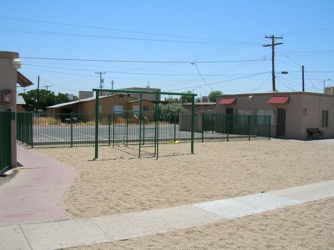 The Melvin Street Apartments in Phoenix, AZ - Building Photo - Building Photo