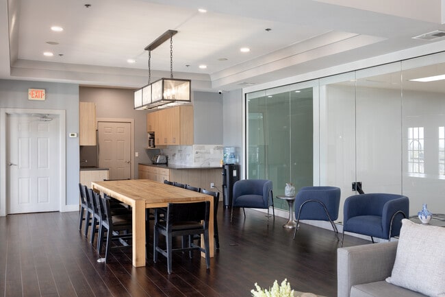 Highlands Nanuet in Nanuet, NY - Building Photo - Building Photo