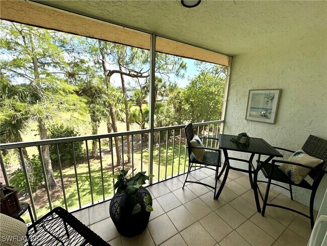 property at 400 Forest Lakes Blvd