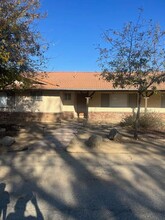 951 Mescalita Ln in Norco, CA - Foto de edificio - Building Photo