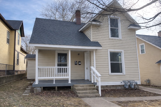 1222 Eastern Ave SE, Unit 2 in Grand Rapids, MI - Foto de edificio - Building Photo