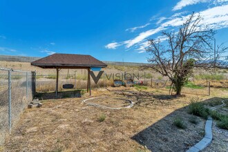 1040 W State St in Lehi, UT - Building Photo - Building Photo