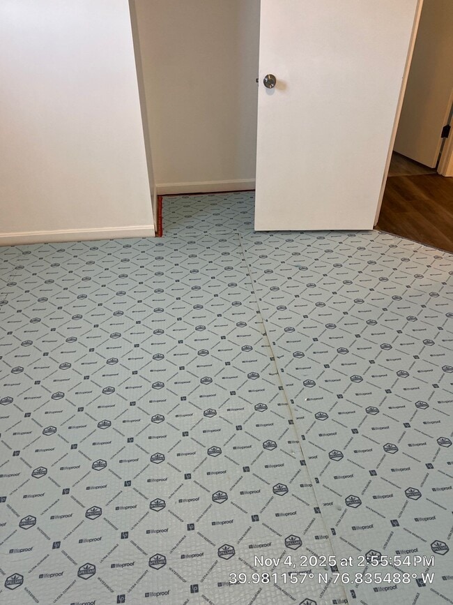 3706 Tiffany Dr, Unit B in Dover, PA - Foto de edificio - Building Photo