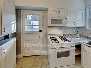 1821 Murdoch St in Pittsburgh, PA - Building Photo - Building Photo