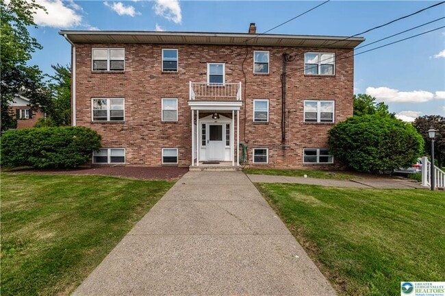 property at 90 Gum St