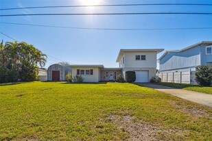 3580 Belle Vista Dr E in St Pete Beach, FL - Foto de edificio - Building Photo