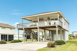 23012 Verano Dr in Galveston, TX - Building Photo