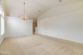 1690 Springhaven Ave in Thousand Oaks, CA - Building Photo - Building Photo