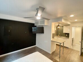 2220 Leon St in Austin, TX - Building Photo - Building Photo