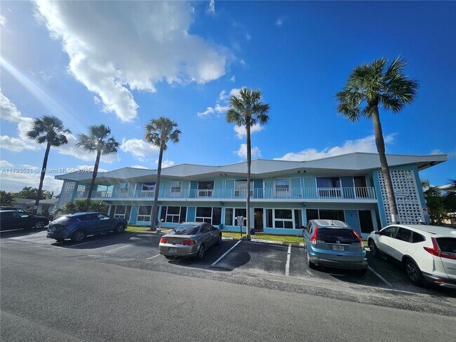 733 NW 30th Ct in Wilton Manors, FL - Building Photo - Building Photo