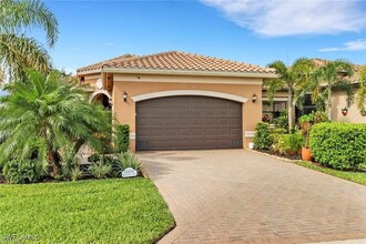 11552 Riverstone Ln in Ft. Myers, FL - Foto de edificio - Building Photo