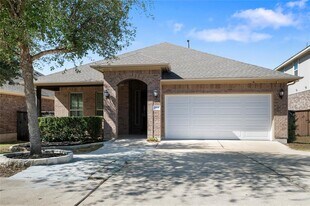 2925 Scout Pony Dr in Leander, TX - Building Photo