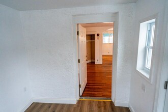 6982 Clinton Rd in Upper Darby, PA - Building Photo - Building Photo