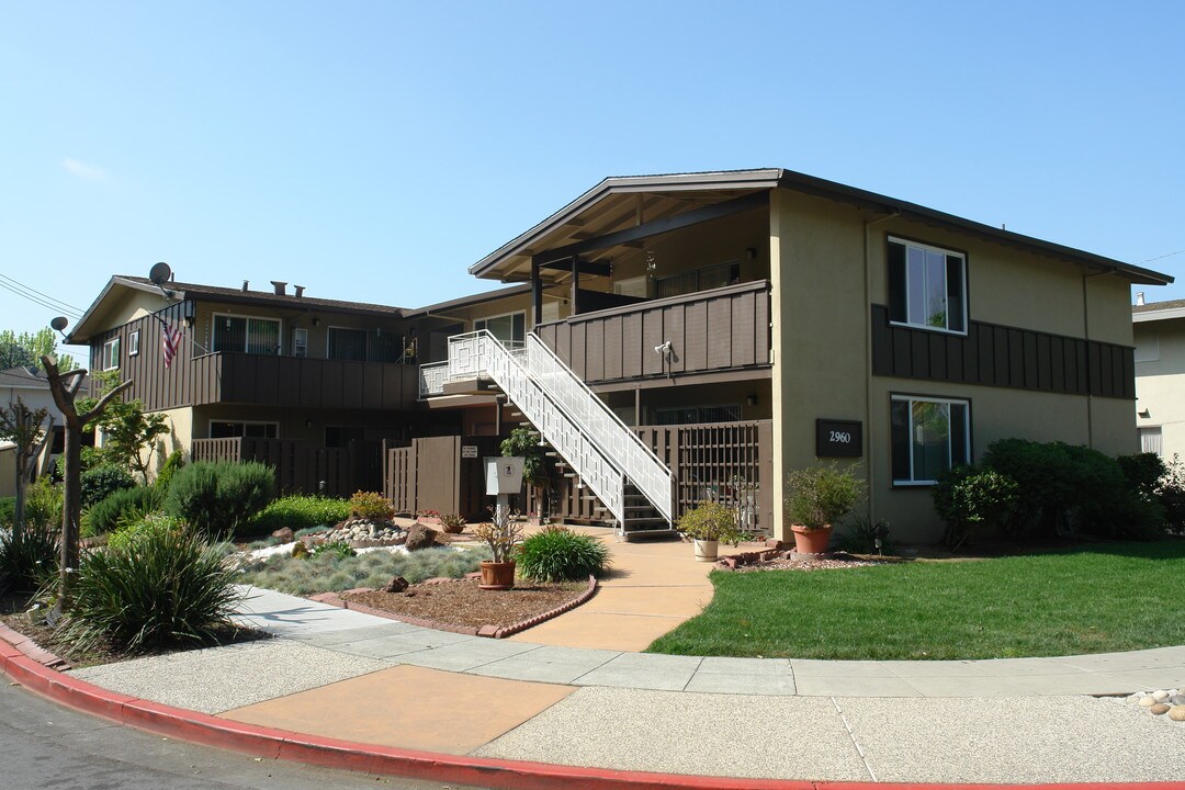 2960 Van Sansul Ave in San Jose, CA - Foto de edificio