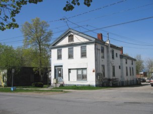 151 S Champlain St in Burlington, VT - Building Photo