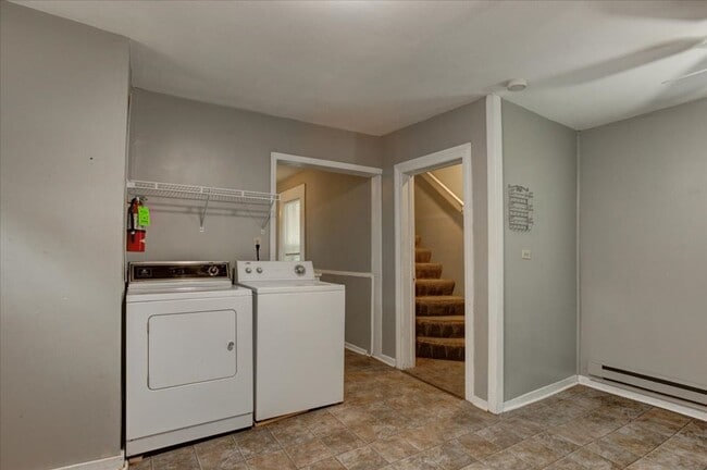 317 13th Ave W in Menomonie, WI - Building Photo - Building Photo