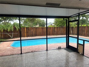 928 SW 149th Terrace in Sunrise, FL - Building Photo - Building Photo