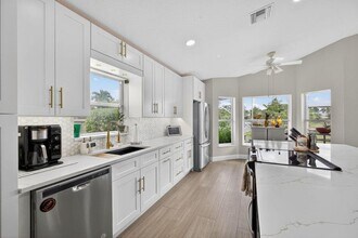 15155 Newquay Ct in Wellington, FL - Building Photo - Building Photo