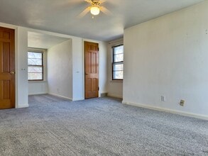 3105 Burrmont Rd in Rockford, IL - Building Photo - Building Photo