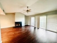 4444 Victory Dr photo'