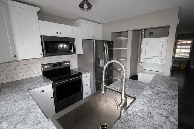 6613 Warbler Ln in Colorado Springs, CO - Building Photo - Building Photo