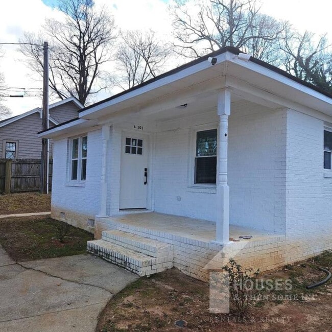 property at 511 Hampton Ave