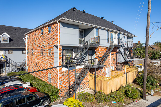 La Maison de la Bonne Vie Condominiums in Metairie, LA - Building Photo - Building Photo