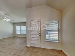 20015 Leithcrest Way in Spring, TX - Foto de edificio - Building Photo