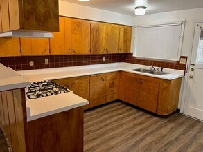 1975 Siskiyou St in Klamath Falls, OR - Building Photo - Building Photo