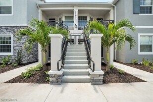 11841 Venetian Lagoon Dr in Ft. Myers, FL - Building Photo