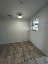 1984 S East Ave in Sarasota, FL - Building Photo - Building Photo