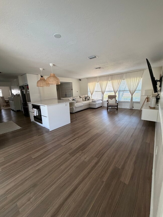 14012 Middleton Way in Tampa, FL - Building Photo - Building Photo