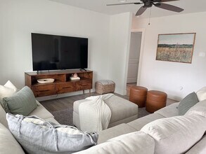 601 W 4th St in Georgetown, TX - Building Photo - Building Photo