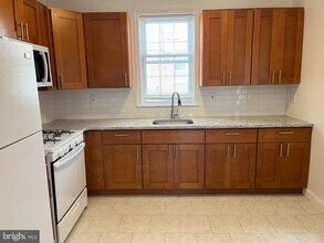 1323 Gilham St in Philadelphia, PA - Building Photo - Building Photo