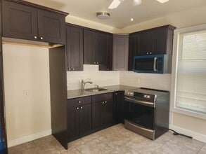 157 N Clinton St in Poughkeepsie, NY - Building Photo - Building Photo
