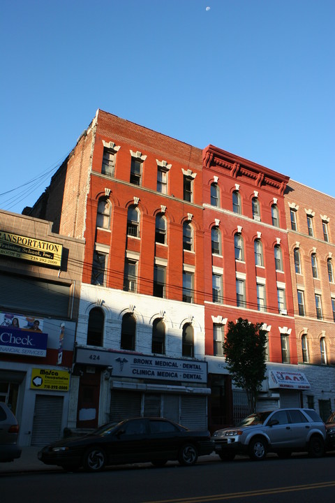 424 E 138th St in Bronx, NY - Building Photo