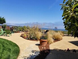 106 Hollister Ave in Capitola, CA - Building Photo